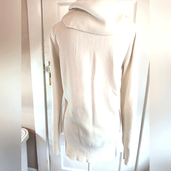 French Connection cowl neck, tunic length cream colored soft sweater - l - Picture 8 of 10